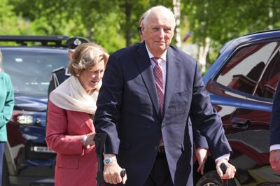 Norges regentpar, 89-årige kong Harald og 88-årige dronning Sonja, sætter ord på udfordrende tid i familien.