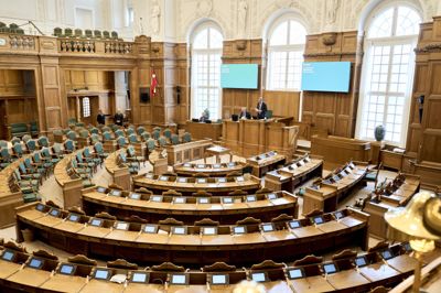 Folketinget har nu nedsat 20 stående udvalg. Antallet er ændret fra de tidligere 30 udvalg, hvilket i praksis betyder, at nogle udvalg er sammenlagt.
