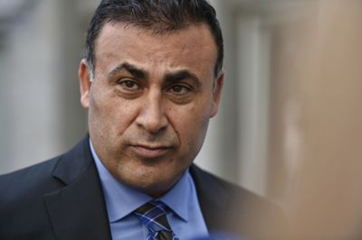 Naser Khader bliver ordineret præst i Roskilde Domkirke tirsdag 30. juni og begynder i en deltidsstilling i Fensmark dagen efter.