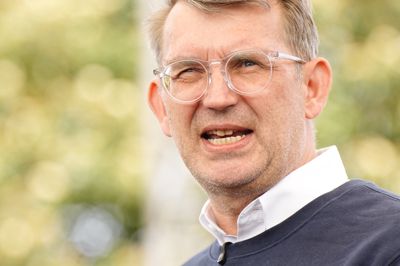 Venstres formand gik som opposition til den nye regering på scenen til sin partiledertale på Folkemødet på Bornholm.