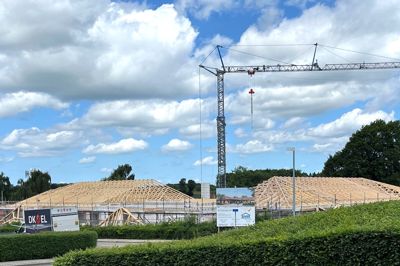 Tagspærene er rejst på Bellisbo i Nørre Snede, og der er rejsegilde 22. juni.
