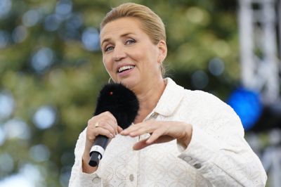 Statsminister og formand for Socialdemokratiet Mette Frederiksen bliver interviewet efter sin partiledertale på Folkemødets hovedscene fredag.