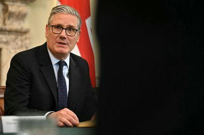 Keir Starmer siger, at det ikke handler om »personlig forfængelighed eller stædighed«, at han vil kæmpe for sin post.
