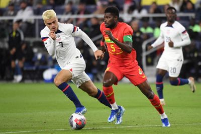 Den voldtægtsanklagede ghanesiske midtbanespiller Thomas Partey (i rød trøje) går glip af den første VM-gruppekamp mod Panama.