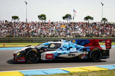 BMW's nummer 15 med Kevin Magnussen, Raffaele Marciello og Dries Vanthoor skal stramme sig alvorligt an for at have en sejrschance i Le Mans.
