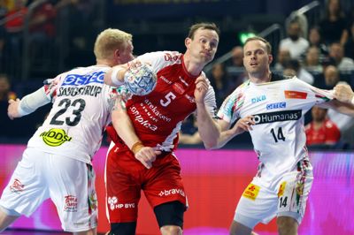 For anden dag i træk endte det med nederlag for Aalborg Håndbold, der søndag tabte bronzekampen til tyske Magdeburg.