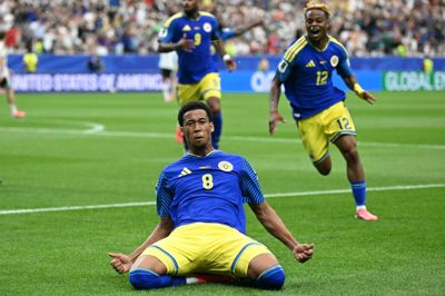 Livano Comenencia scorede et historisk mål for Curacao i landets første optræden ved VM i fodbold for herrer.