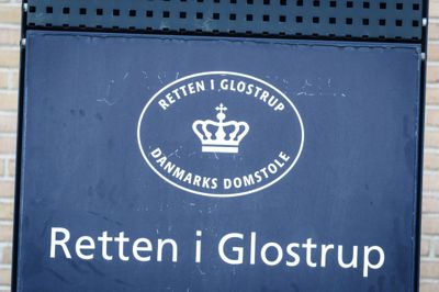 Retten i Glostrup har onsdag en mand, der er blevet udleveret fra Sverige, i grundlovsforhør i en sag om en panserværnsraket, der blev affyret mod et rækkehus.
