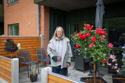 Beboerforeningsformand Anna Hilding er en af de beboere, der er kommet på plads i de nyrenoverede lejligheder på Porshøj. Det har krævet noget tilvænning, men hun er glad for boligen.