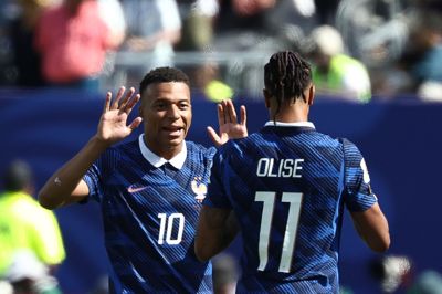 Kylian Mbappé og Michael Olise viste klasse i anden halvleg.
