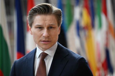 - Denne historiske reform styrker Finlands og hele Natos sikkerhed, skriver forsvarsminister Häkkänen på det sociale medie X om at droppe atomforbud.