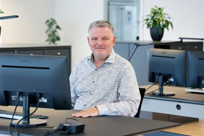 Lindboen Pauli Bach har arbejdet med at finde lokaler til virksomheder, nu skal han være deres rådgiver i banken i stedet.