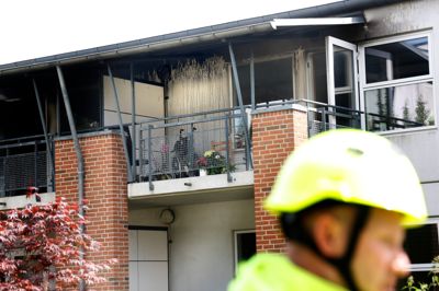 Brandteknikere skal forsøge at finde frem til årsagen til en brand i Nørregade torsdag, hvor en 49-årig beboer døde.