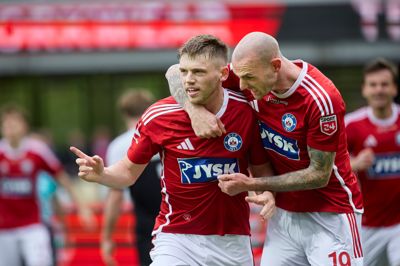 Callum McCowatt og Jens Martin Gammelby indleder sæsonen én dag senere end planlagt.