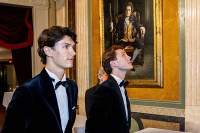 Grev Nikolai og hans bror grev Felix deltog den 15. april sidste år i fejringen af prinsesse Isabellas 18-års fødselsdag.