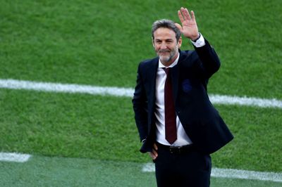 Thomas Christiansen, der er landstræner for Panama, vinkede til publikum under VM-kampen mod Kroatien. Panama må også vinke farvel til VM efter gruppespillet ovenpå to nederlag i træk.