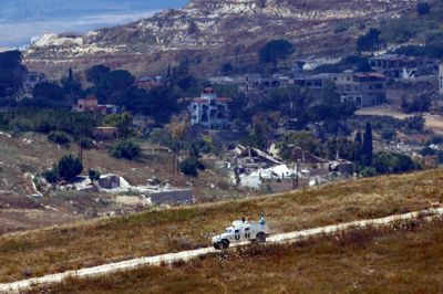 Unifil består aktuelt af omkring 7500 fredsbevarende styrker fra næsten 50 lande. Her kører en Unifil-bil i Libanon.