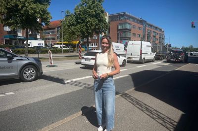 Alle er nervøse første gang, de skal køre, og hvis et sted føles for svært, må man gerne sige det til sin kørelærer, så man kan begynde et andet sted, siger Trine Mølkjær.
