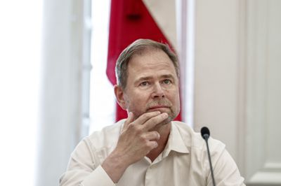 Retsudvalget har kaldt justitsminister Nicolai Wammen (S) i åbent samråd om Rigsrevisionens beretning af politiets henlæggelse af sager.