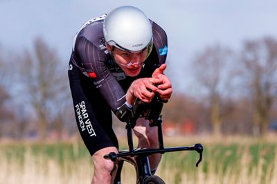 Mads Landbo kørte en flot enkeltstart ved DM. Nu kan der vente et VM i Canada for ColoQuick-rytteren.