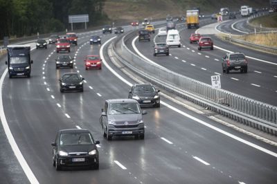 På en dag, hvor mange kører på sommerferie, er der sket to uheld på E20 på Fyn. Ingen er kommet til skade.