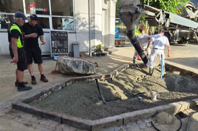 Der er blevet lagt mange arbejdstimer i at få de gamle springvand tilbage til deres oprindelige udseende. Blandt andet er der blevet støbt og lagt ny cement, inden anlæggene igen kan fyldes med vand.