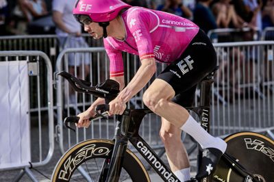 Kasper Asgreen har netop kørt DM på landevej. Fra på lørdag går det løs ved Tour de France.