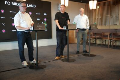 Rasmus Nissen Kristensen bliver tirsdag præsenteret som ny spiller hos superligaklubben FC Midtjylland på et pressemøde i Herning, hvor bestyrelsesformand Claus Steinlein og fodbolddirektør Jacob Larsen også deltager.