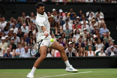 Novak Djokovic spillede på et tårnhøjt niveau, da han slog Stefanos Tsitsipas.