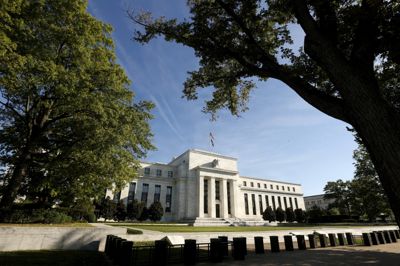 Jobvæksten i USA var mere afdæmpet i juni end de forgående måneder. Det kan ifølge cheføkonom i Danske Bank Las Olsen dæmpe forventninger til renteforhøjelse fra den amerikanske centralbank.