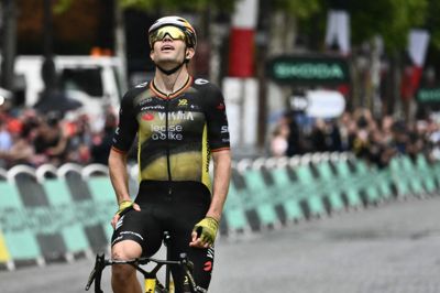 Wout van Aert vandt sidste år den prestigefyldte sidste etape til Champs-Élysées, men er ikke med på Vismas Tour de France-hold denne gang.