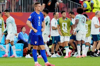 Den kroatiske jubel over udligningen i kampens 103. minut blev punkteret, da Igor Matanovic akkurat ramte bolden, og holdkammerat Mario Pasalic derfor var offside. Det fortalte VAR med hjælp fra en chip i bolden.