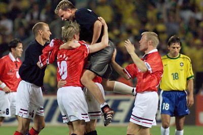 Norges 2-1-sejr over Brasilien ved VM i 1998 er den måske største enkeltstående kamp i det norske herrelandsholds historie.
