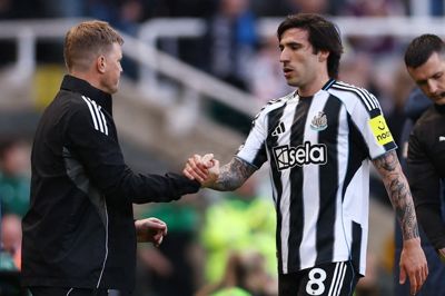 Sandro Tonali forlader Newcastle efter tre sæsoner og 110 kampe for klubben.