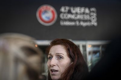 Lise Klaveness har markeret sig flere gange ved ikke at være bange for at rette kritik mod Det Internationale Fodboldforbund (Fifa).