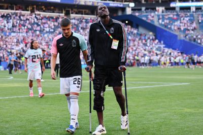 Den 24-årige belgiske midtbanespiller Amadou Onana måtte forlade banen i mandagens kamp mod USA efter kun godt 20 minutters spil.