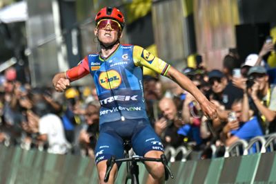 Mads Pedersen sørgede tirsdag for den første danske etapesejr i årets Tour de France.