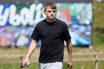 Callum McCowatt spillede foran 70.000 tilskuere, da New Zealand mødte Iran ved VM. På lørdag venter en træningskamp på Jysk Park mod Thisted FC fra 2. division.