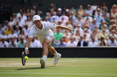 Verdens nummer tre blev for meget for wildcard-spilleren Arthur Fery i Wimbledon-semifinalen.