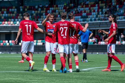 Seks gange kunne SIF'erne juble over scoringer på Jysk Park, hvor hjemmeholdet dominerede mod Thisted FC fra 2. division.
