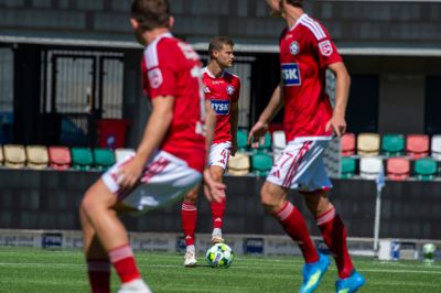 I de seneste træningskampe har Pedro Ganchas spillet den midterste position i det nye tremandsforsvar. Det gjorde han også mod Thisted FC.