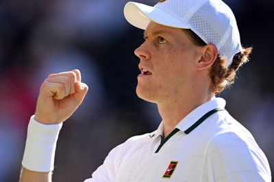 Jannik Sinner vandt søndagens finale i Wimbledon og dermed forsvarede han titlen fra sidste år.