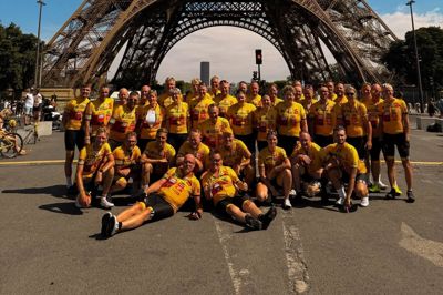 Så er de glade men trætte cykelryttere fra Team Rynkeby Midtvest ankommet til Paris.
