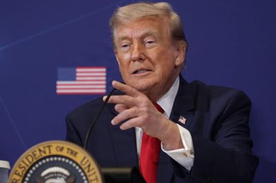 Donald Trump vil for første gang under VM være til stede til en kamp. Det bliver ved søndagens finale mellem Argentina og USA.