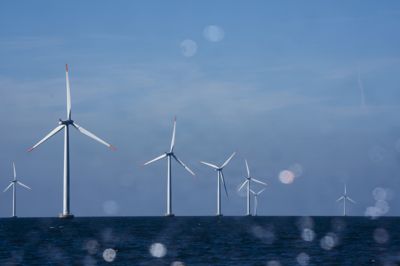 Planen for Energiø Bornholm er, at havvindmølleparken og dens infrastruktur vil stå på dansk jord, mens et kabel skal sende en del af strømmen til Tyskland.