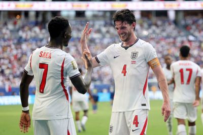 Declan Rice satte England i gang i tredje minut.
