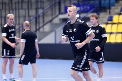 Buster Juul viste i sine mange år i Aalborg, at han var blandt ligaens skarpeste straffekast-skytter. Den rolle tager han også gerne på sig i BSH. - Men det er helt klart noget, jeg skal gøre mig fortjent til, siger han.