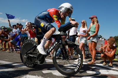 Mattias Skjelmose gav alt i kampen mod uret i Tour de France tirsdag eftermiddag.
