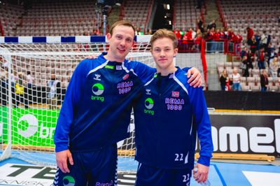 Ciljan Sagosen (th.) står her ved siden af storebror Sander Sagosen, da begge i foråret var til landsholdssamling.