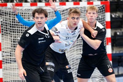 Mathias Olsen (t.h.) ligner en markant forstærkelse til HCM-forsvaret. Han tog iøjnefaldende meget ansvar med et hav af vundne dueller i premieresejren over Lemvig-Thyborøn.
